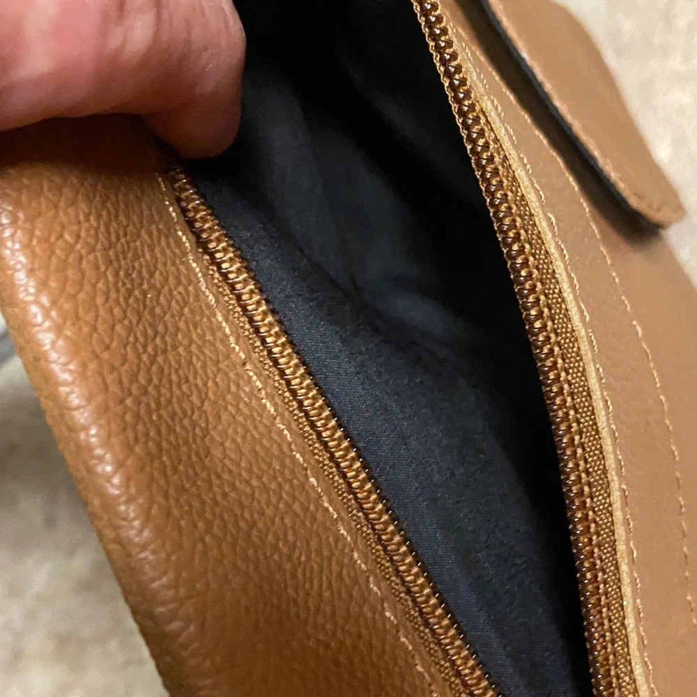 Tan Leather Messenger Bag / Crossbody